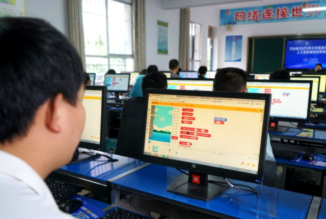 教师主导的底线真实为每个学生的生长注入精准助力与温暖关心 教师主导的底线真实为每个学生的生长注入精准助力与温暖关心