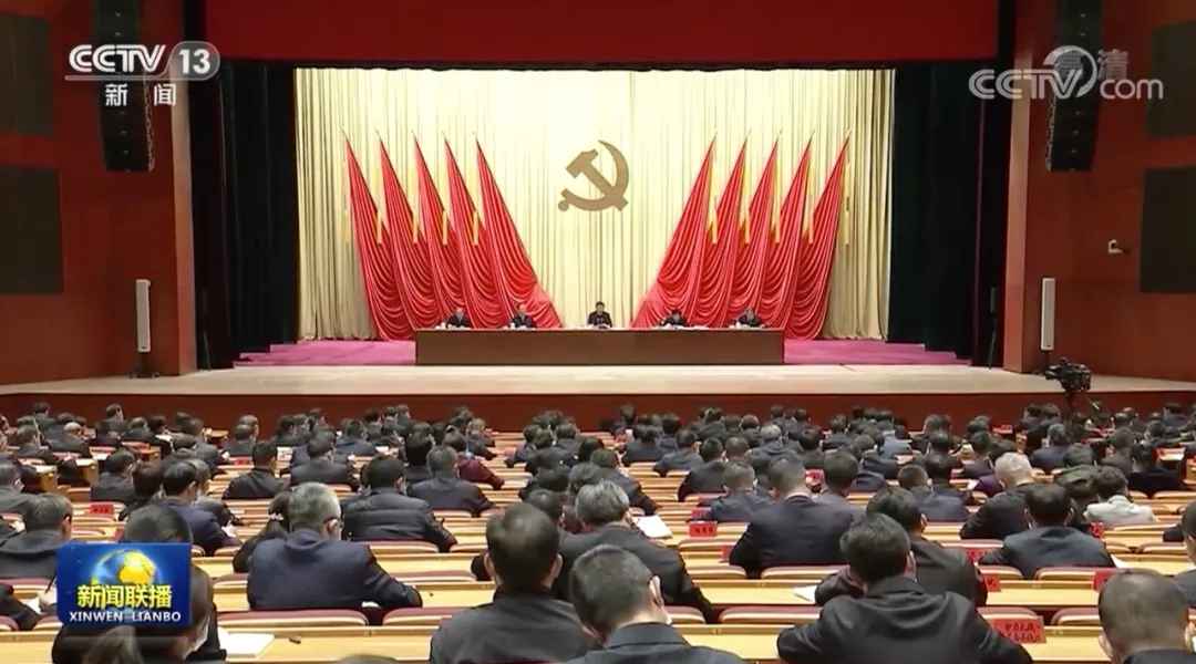 他,腰缠十三根金条,却宁可乞讨度日